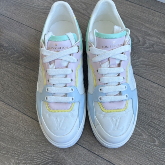 Louis Vuitton Monogram Embossed Time Out Sneakers - Picture 3 of 12